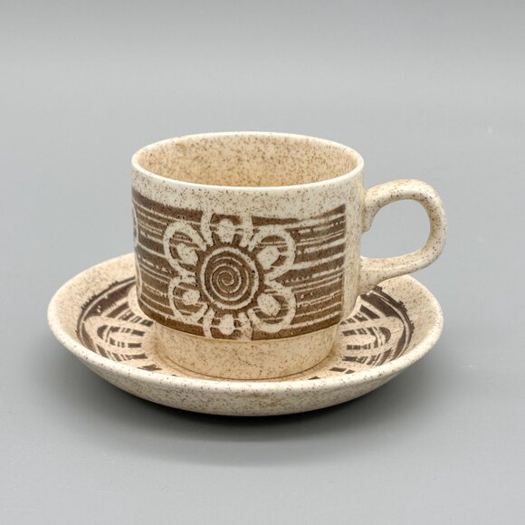 Vintage Biltons Staffordshire Ironstone Daisy Trio Cup Saucer Plate Set Of 4 - Picture 2 of 10